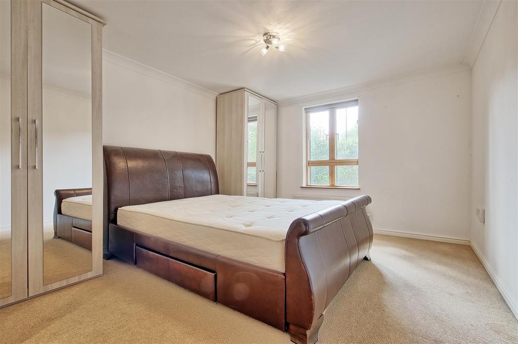 Bedroom 1.jpg