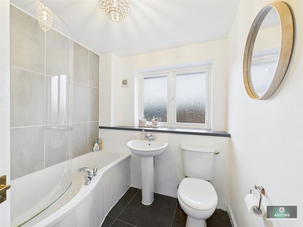 CAM04622 G0-PR0106-STILL022.jpg