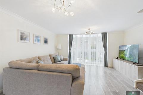 undefined, Walker Road, Maidenbower RH10