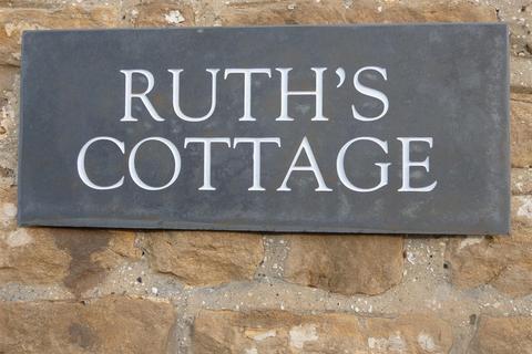3 bedroom cottage to rent, Main Street, Hotham, York