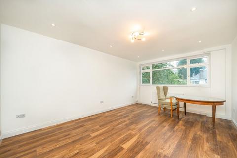 2 bedroom flat to rent, Kersfield Road, London SW15