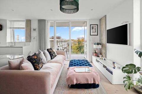 2 bedroom flat for sale, Daley Street, London, E9