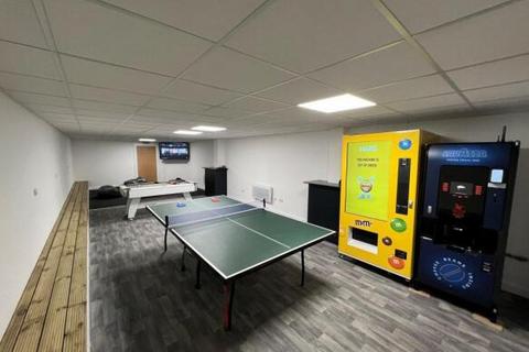 undefined, Bradford BD7