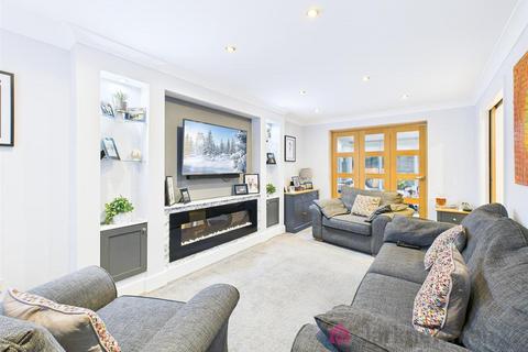 3 bedroom detached house for sale, Albert Gardens, Harlow CM17