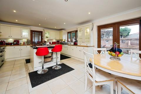5 bedroom detached house for sale, Doncaster DN6