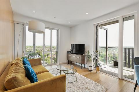 2 bedroom flat to rent, Mapleton Crescent, SW18