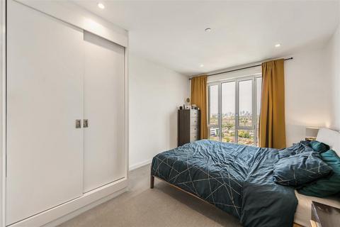 2 bedroom flat to rent, Mapleton Crescent, SW18