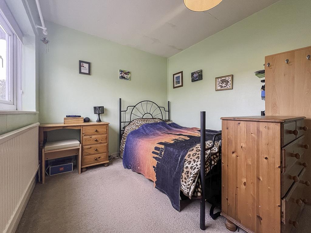 Bed 2 (2)