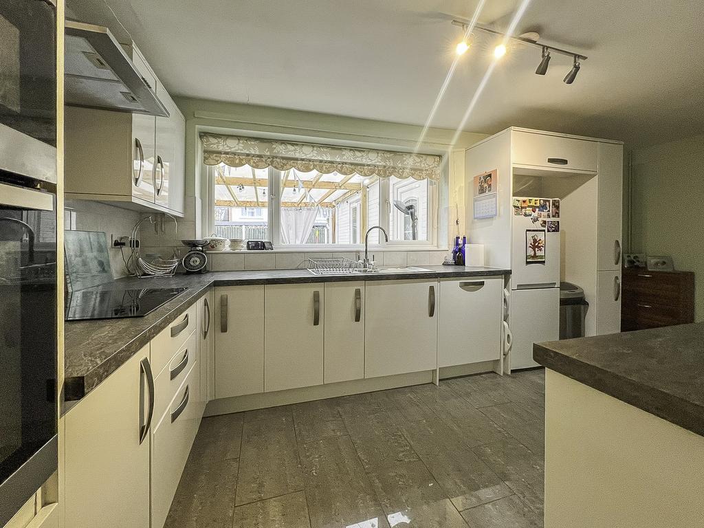 Kitchen (3)