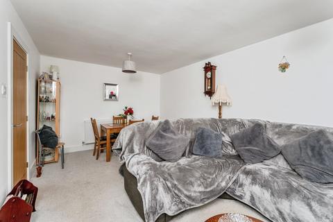 undefined, Gelli For, Rhyl LL18