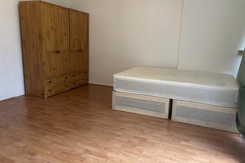 House share to rent, Barnabas Road, Hackney, E9