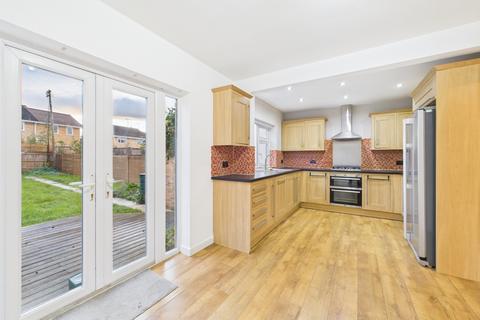 undefined, Hales Close, Cheltenham, Gloucestershire, GL52