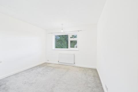 undefined, Hales Close, Cheltenham, Gloucestershire, GL52