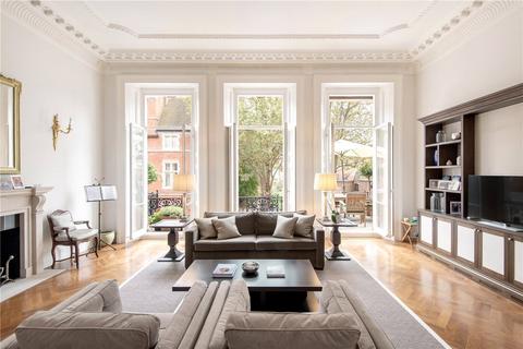 3 bedroom apartment to rent, Cadogan Square, London, SW1X