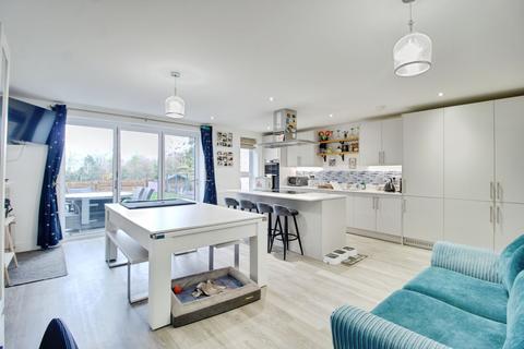 undefined, Thames View, Blunsdon, SN26