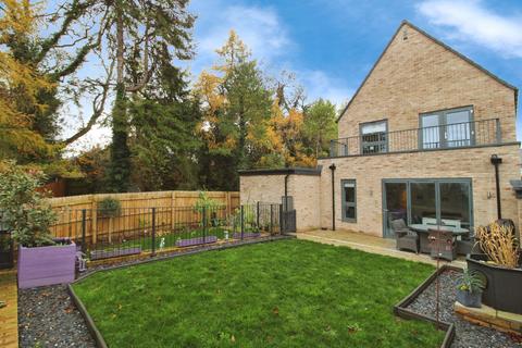 undefined, Thames View, Blunsdon, SN26
