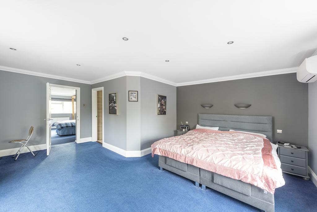 Prinicpal Bedroom
