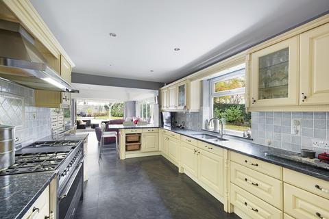5 bedroom detached house for sale, High Street, St. Neots PE19