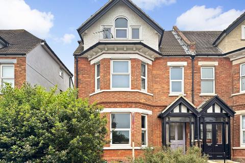 1 bedroom apartment to rent, Cheriton Road, Kent CT19
