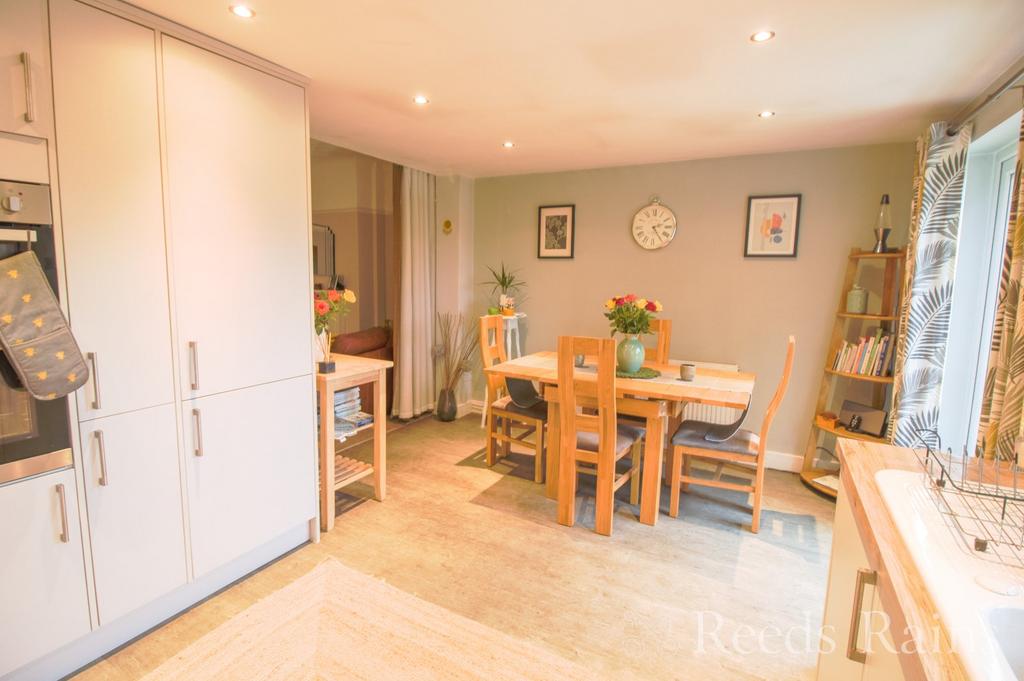 Kitchen/Dining