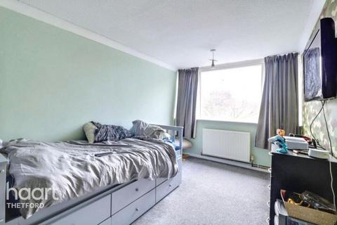 3 bedroom terraced house for sale, Salisbury Way, Thetford