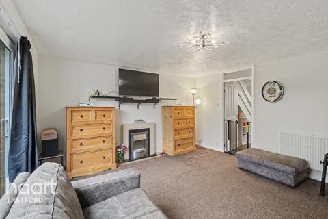 3 bedroom terraced house for sale, Salisbury Way, Thetford