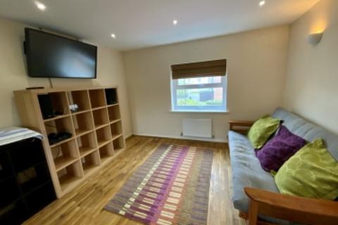 2 bedroom coach house to rent, Madison Close, Coventry, CV4