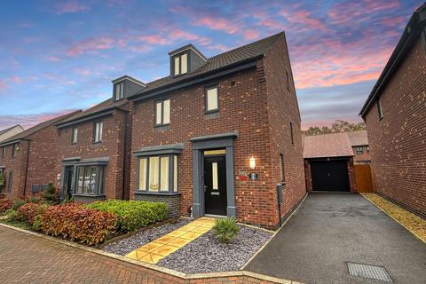 4 bedroom detached house for sale, Lavendar Close, Telford TF3