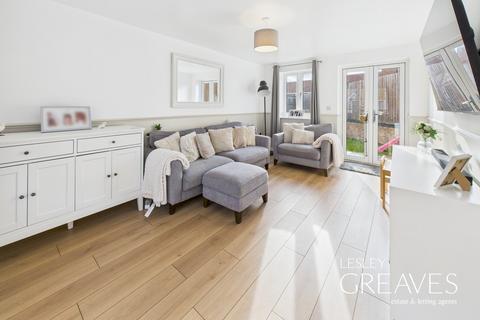 3 bedroom semi-detached house for sale, Horwood Drive, Gedling, Nottinghamshire