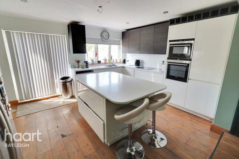 undefined, Kingswood Chase, Essex