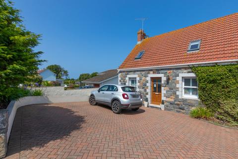 Houmtel Lane, Vale, Guernsey