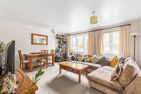 Barnfield Close, London, SW17