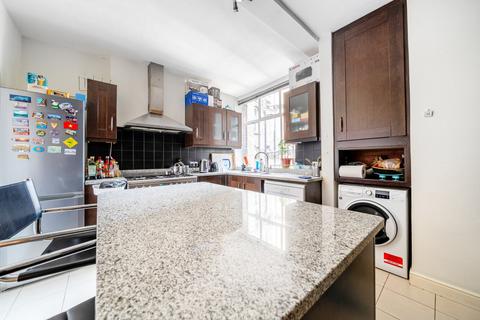 3 bedroom flat for sale, Oakwood Court, Kensington and Chelsea, London, W14