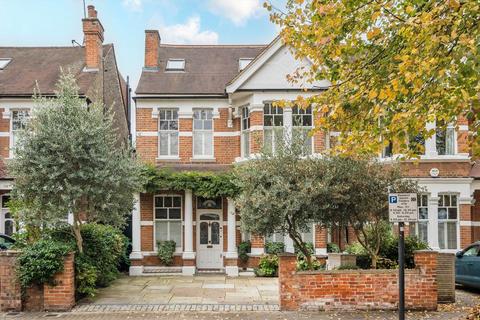 undefined, Dukes Avenue, London W4