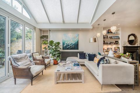 undefined, Dukes Avenue, London W4