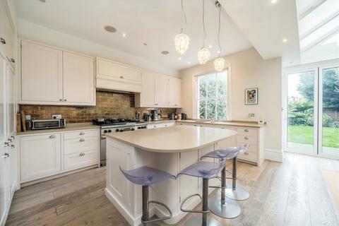 undefined, Dukes Avenue, London W4
