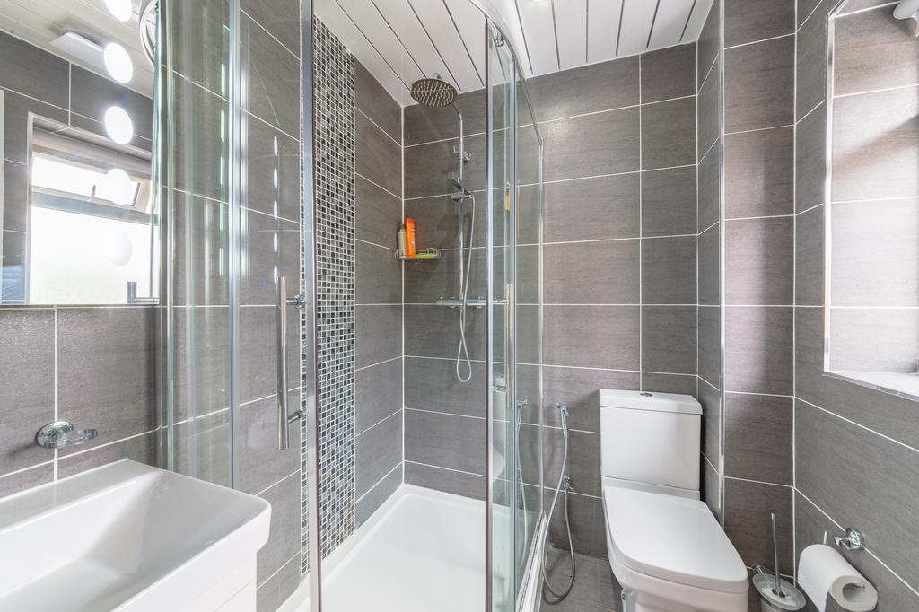 Shower room b