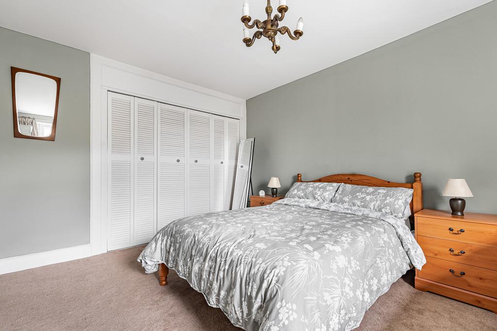 Bedroom 2 (2)