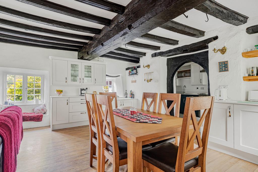Dining room (2)