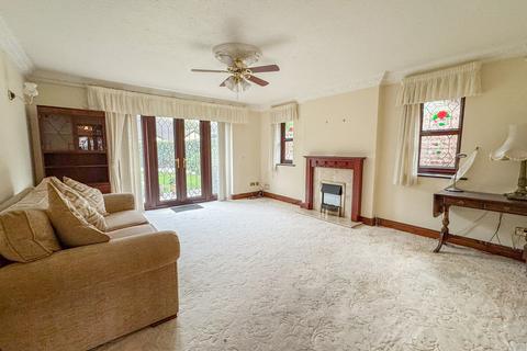 undefined, Woodlands Close, Hockley