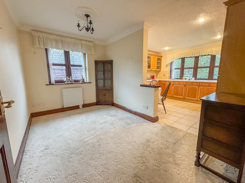Dining kitchen