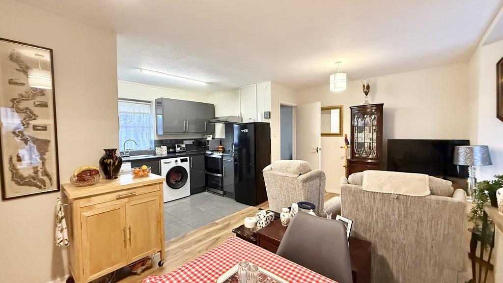 Lounge/kitchen/dining room