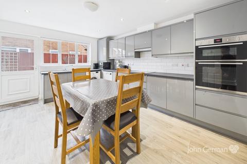 2 bedroom detached bungalow for sale, Larcot Garden Close, Mountsorrel