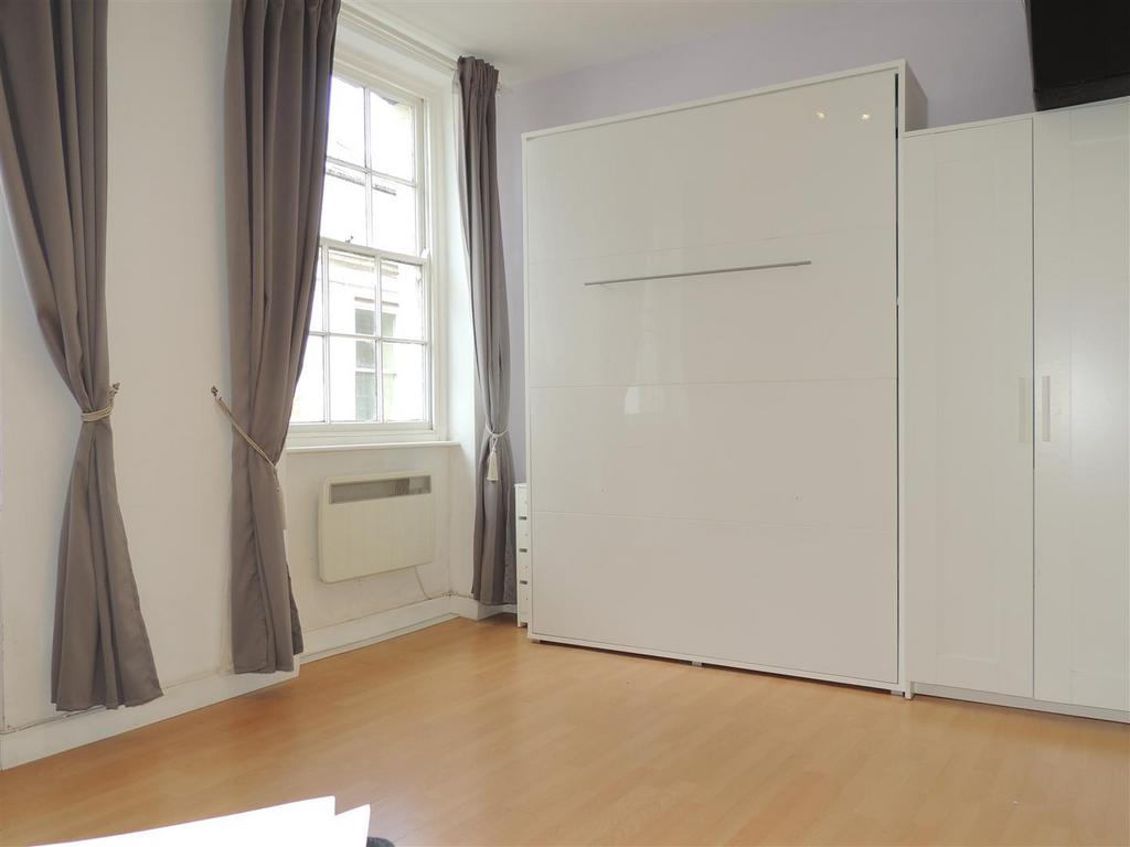 Lounge / Bedroom