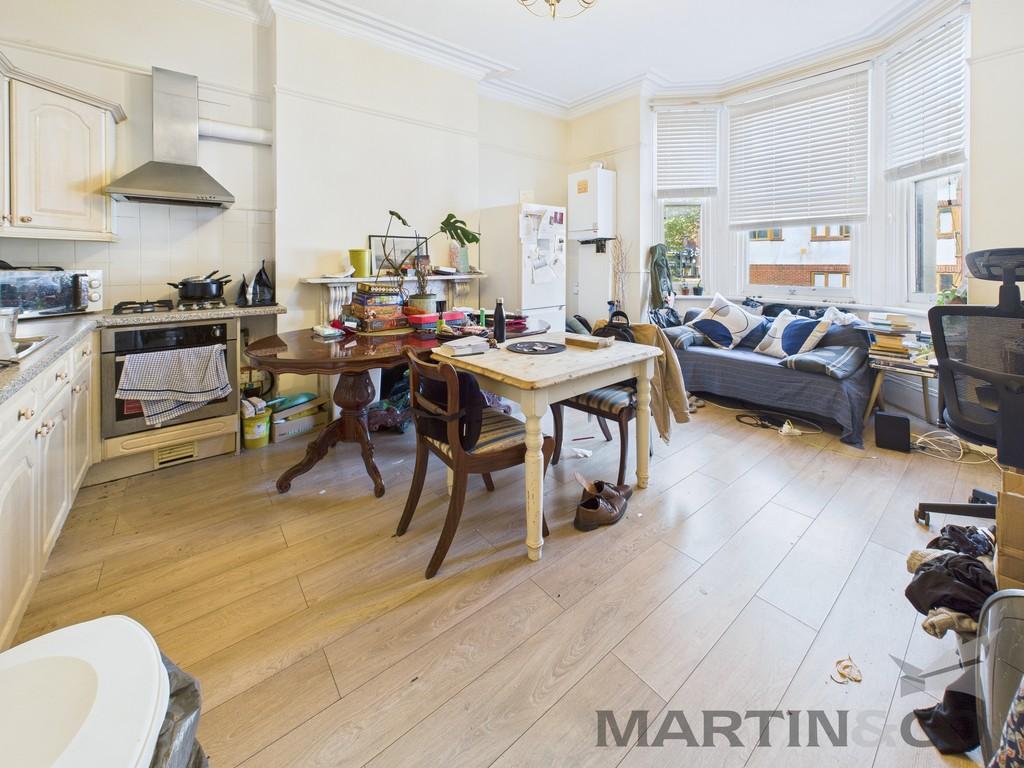 Flat 3 - Lounge/Kitchen