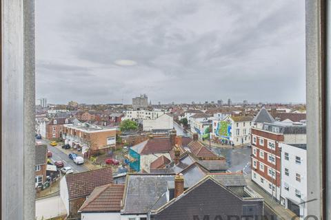 2 bedroom flat to rent, Everell Court, Clarendon Road, Southsea