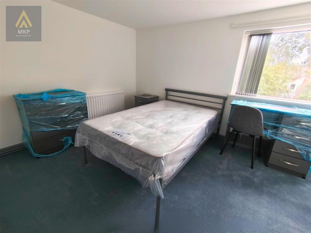 M-a RNXmrw0 GR3img Ry0q Sg.jpg