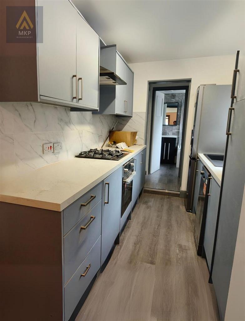 Ckb Odff CUSFI3m3 Tb0 Buw.jpg