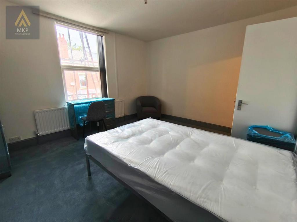 NBH89 V2 W7kqhn9 Cm JKEO8 A.jpg