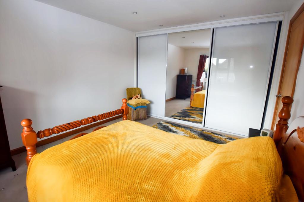 Bedroom 1b